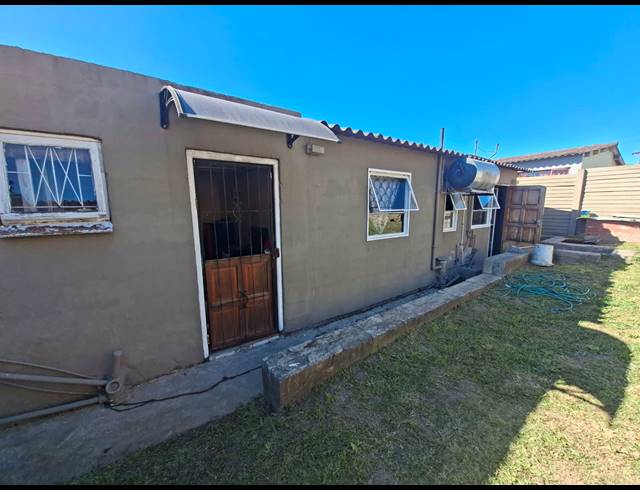 3 BEDROOM DETACHED FOR SALE IN BUFFALO FLATS